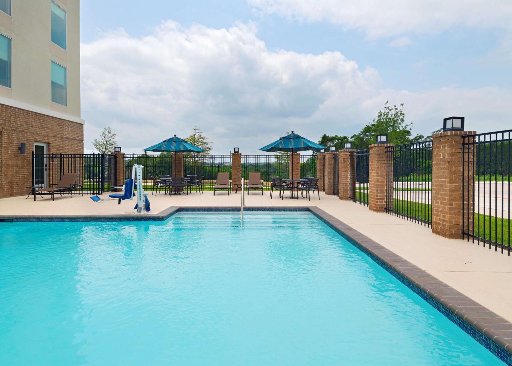 Hyatt Place Austin Lake Travis/Four Points Екстериор снимка